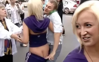 Фанат публично оголил попку Ольги Бузовой, стянув с нее трусы среди бела дня: видео попало в сеть